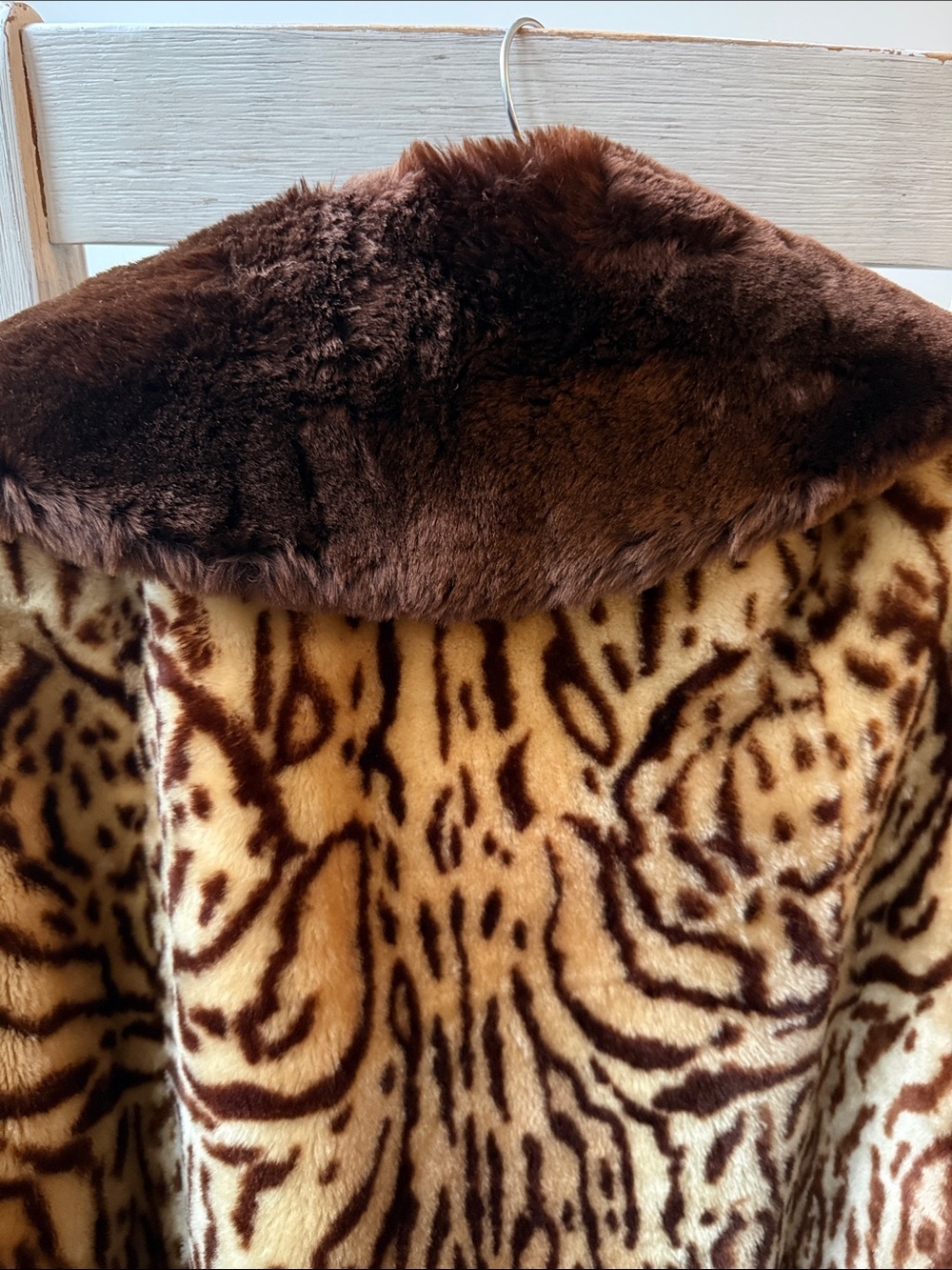 Vintage 1950’s Brown Faux Fur Animal-Print Coat with Dark Brown Collar - Picture 8 of 11